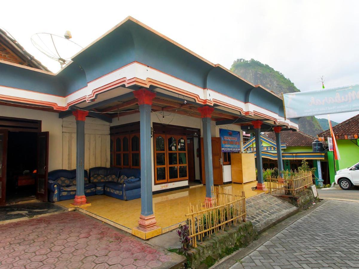 Oyo Homes 91134 Desa Wisata Tebing Lingga Trenggalek Exteriör bild