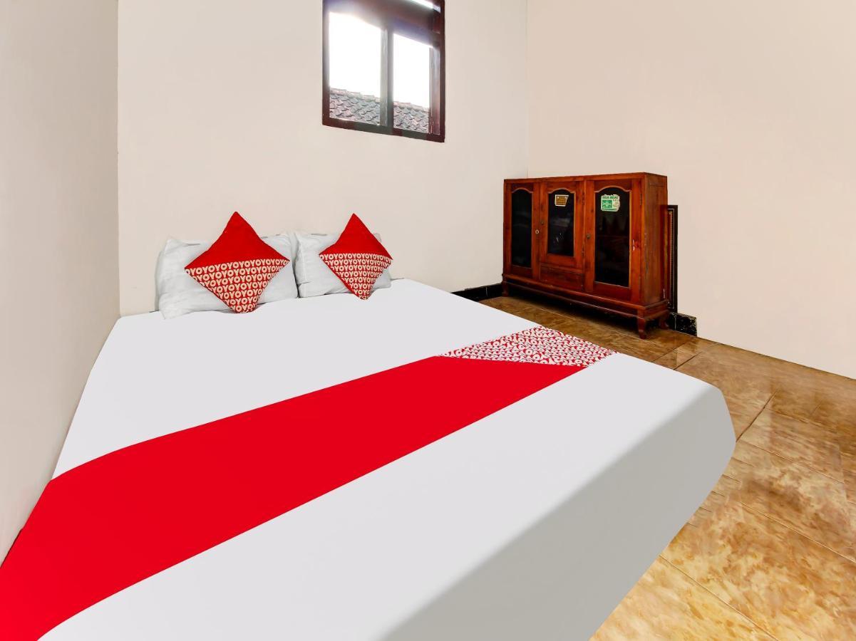 Oyo Homes 91134 Desa Wisata Tebing Lingga Trenggalek Exteriör bild